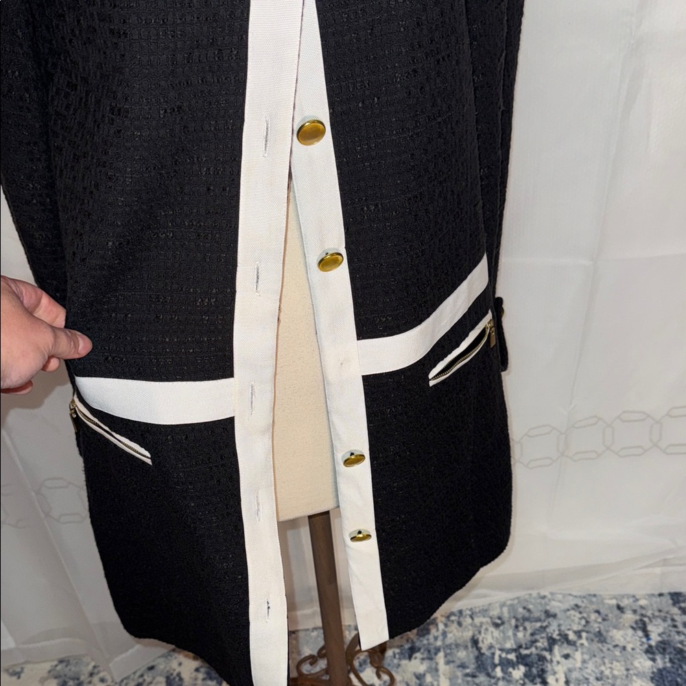 Laundry By Shelli Segal Black and White Blazer with Gold Buttons - Picture 3 of 6